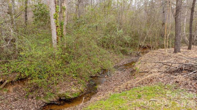 215 Browning Drive, Taylorsville, NC 28681