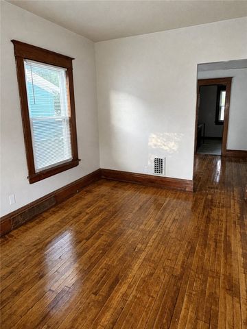 52 Winterroth, Rochester, NY 14609