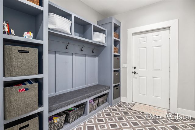 6699 Summer Meadows Drive, Rockford, MI 49341
