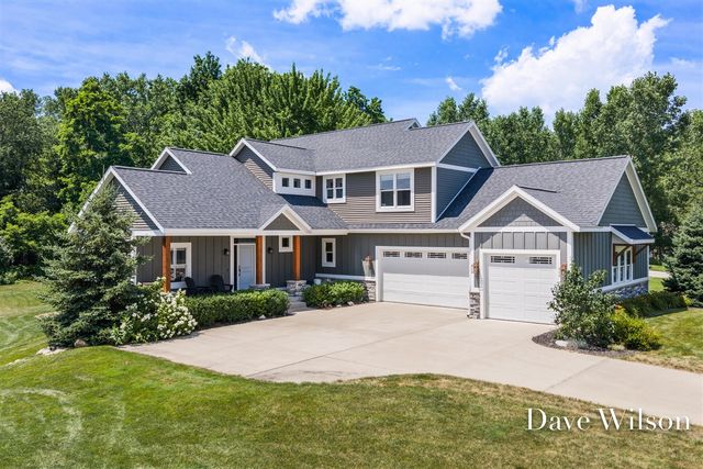 6699 Summer Meadows Drive, Rockford, MI 49341