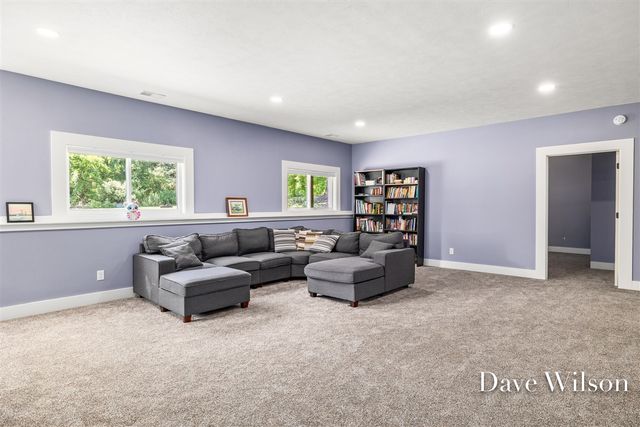 6699 Summer Meadows Drive, Rockford, MI 49341