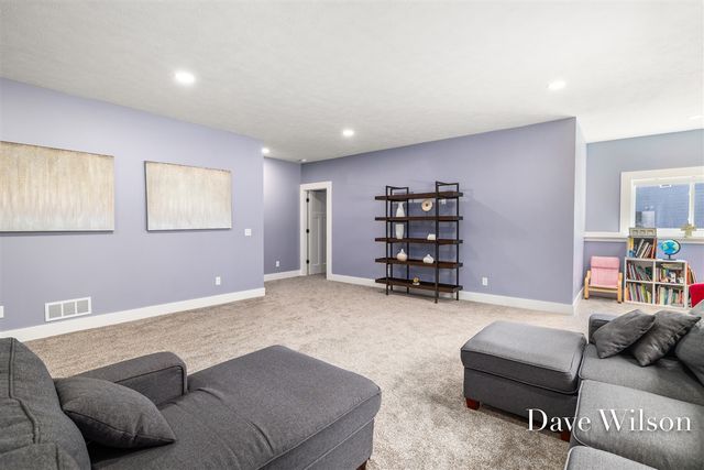 6699 Summer Meadows Drive, Rockford, MI 49341