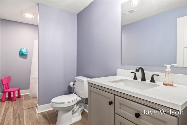 6699 Summer Meadows Drive, Rockford, MI 49341