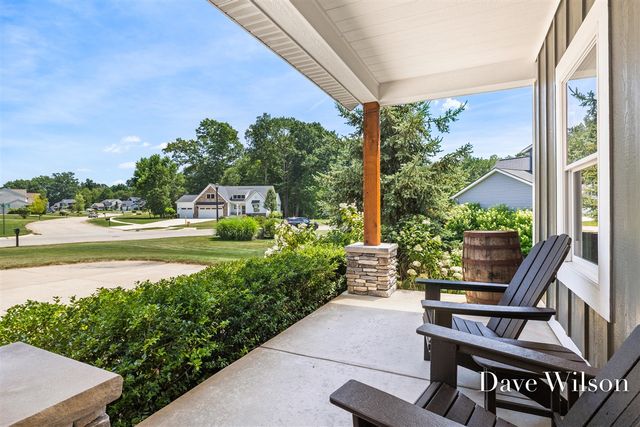 6699 Summer Meadows Drive, Rockford, MI 49341