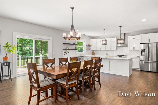 6699 Summer Meadows Drive, Rockford, MI 49341