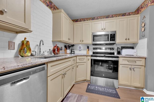 5243 PARAMONT DRIVE, Irondale, AL 35210