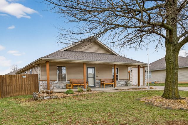 2105 W Mcclernon Street, Springfield, MO 65803