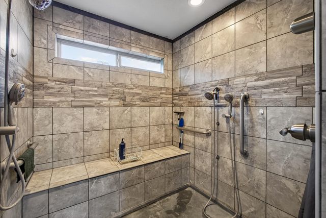 2105 W Mcclernon Street, Springfield, MO 65803