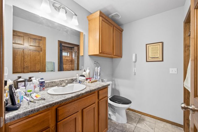 2105 W Mcclernon Street, Springfield, MO 65803