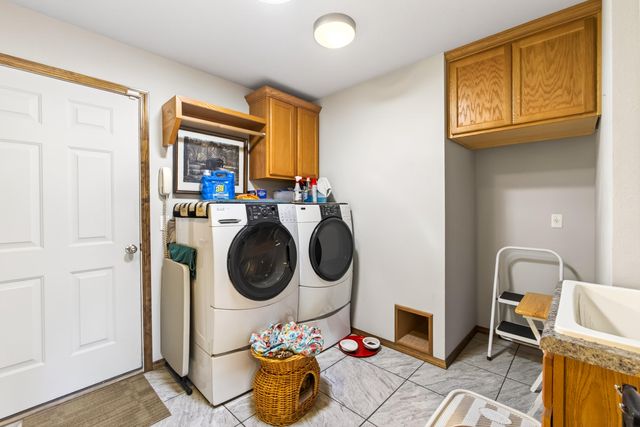 2105 W Mcclernon Street, Springfield, MO 65803