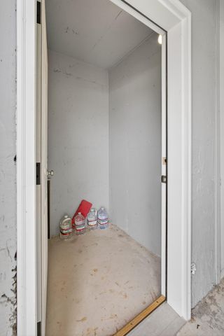 2105 W Mcclernon Street, Springfield, MO 65803