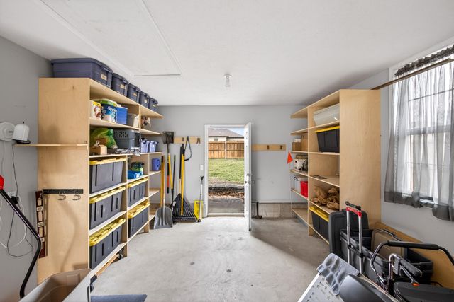 2105 W Mcclernon Street, Springfield, MO 65803