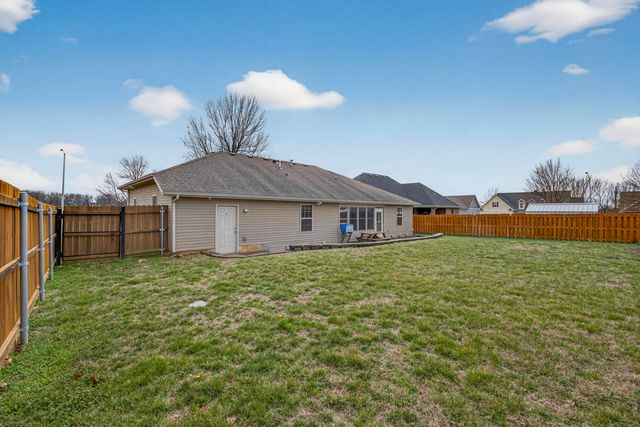 2105 W Mcclernon Street, Springfield, MO 65803