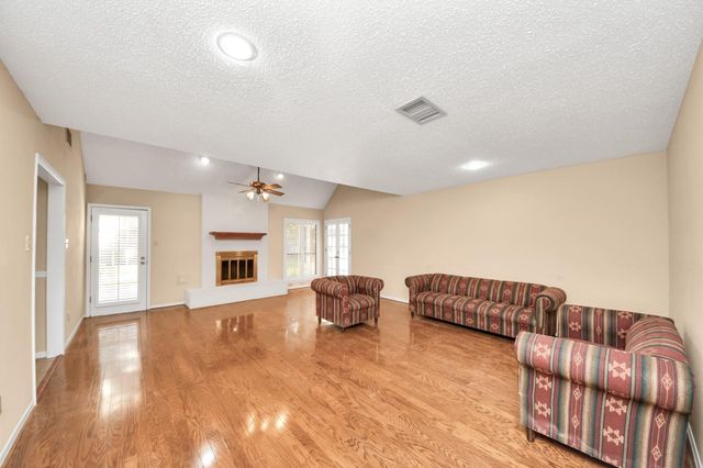 820 Wood Bridge Circle, Sugar Land, TX 77498