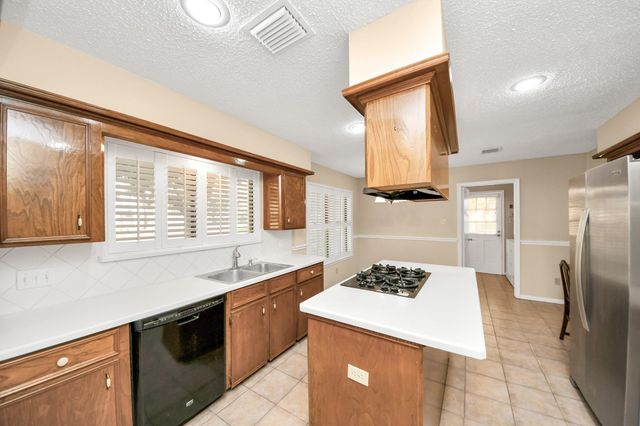 820 Wood Bridge Circle, Sugar Land, TX 77498