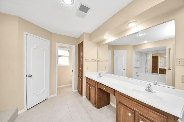 820 Wood Bridge Circle, Sugar Land, TX 77498