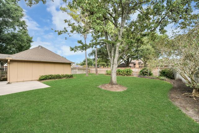 820 Wood Bridge Circle, Sugar Land, TX 77498