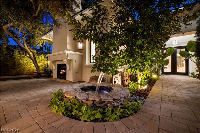 304 North Royal Ascot Drive, Las Vegas, NV 89144