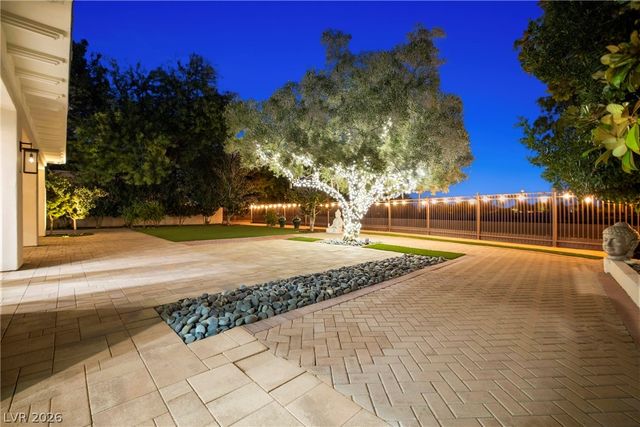 304 North Royal Ascot Drive, Las Vegas, NV 89144