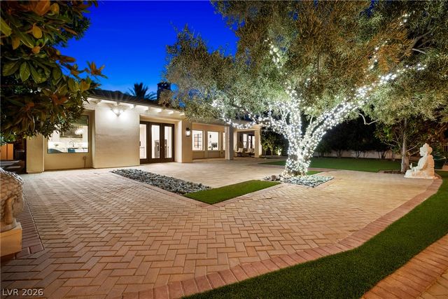 304 North Royal Ascot Drive, Las Vegas, NV 89144