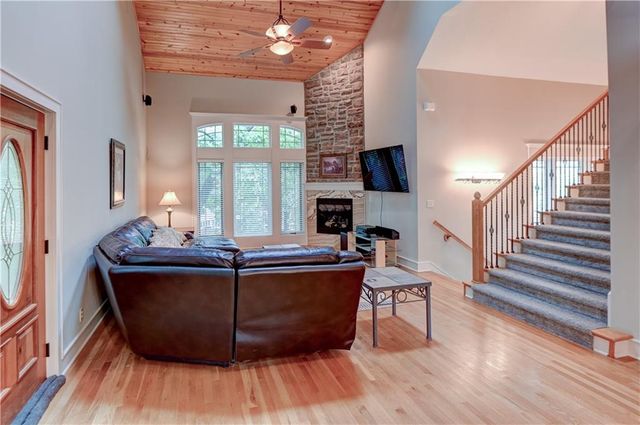 4108 NW 73rd Street, Kansas City, MO 64151