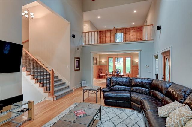 4108 NW 73rd Street, Kansas City, MO 64151