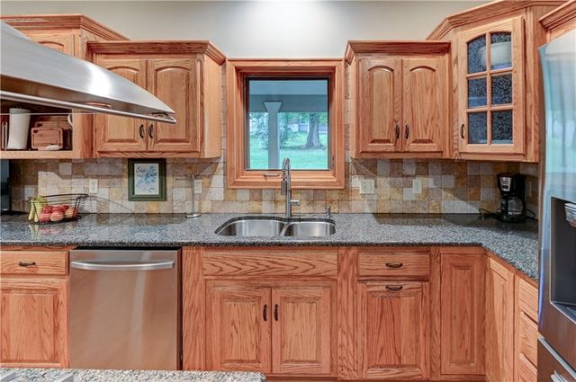 4108 NW 73rd Street, Kansas City, MO 64151