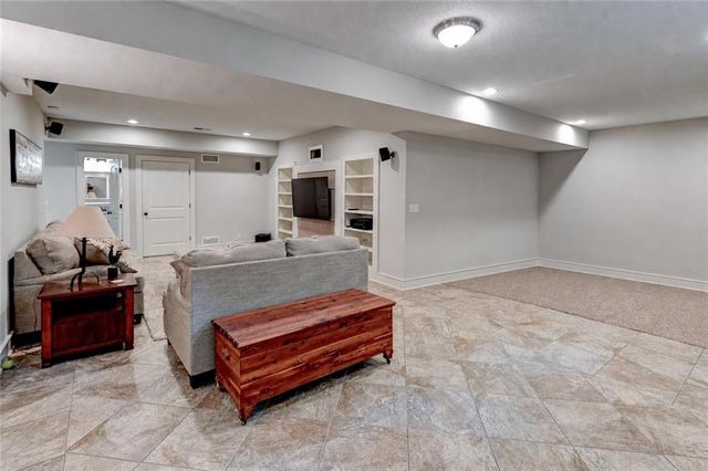 4108 NW 73rd Street, Kansas City, MO 64151