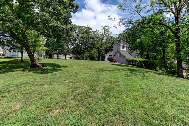 4108 NW 73rd Street, Kansas City, MO 64151