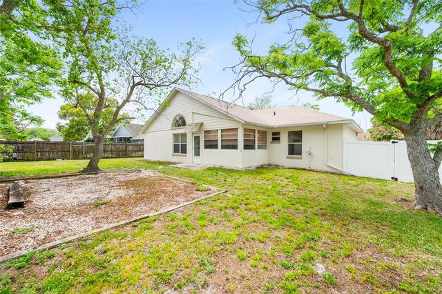 2419 MAYWOOD STREET, Eustis, FL 32726
