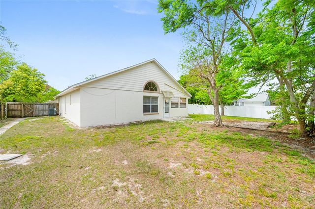 2419 MAYWOOD STREET, Eustis, FL 32726