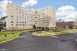 6641 WAKEFIELD DR #703, Alexandria, VA 22307