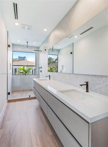 3086 Indiana St, Miami, FL 33133