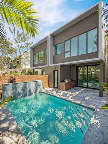 3086 Indiana St, Miami, FL 33133