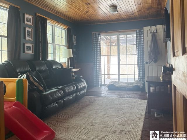 2628 Meadows Road, Arkwright, NY 14718