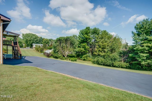 139 Collingwood Drive, Bristol, TN 37620