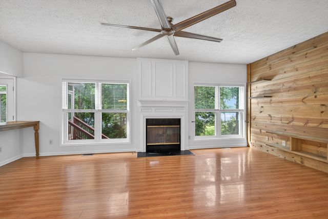 357 Shoreside Drive, Lexington, KY 40515