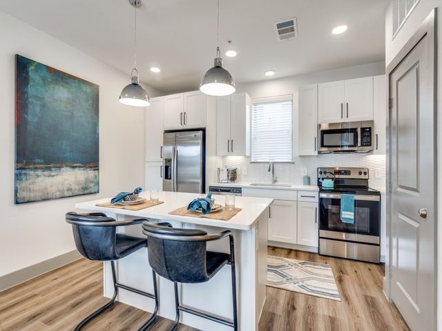 4020 McEwen Road 9111, Farmers Branch, TX 75244