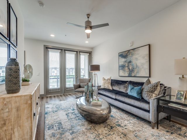 4020 McEwen Road 9111, Farmers Branch, TX 75244