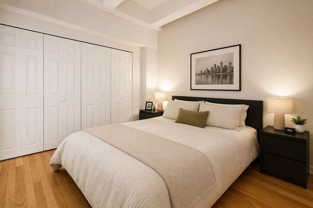 12 Stoneholm St 329, Boston, MA 02115