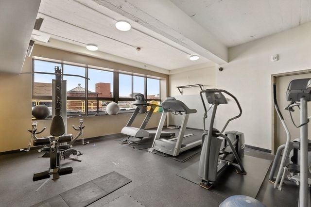 12 Stoneholm St 329, Boston, MA 02115