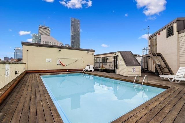 12 Stoneholm St 329, Boston, MA 02115