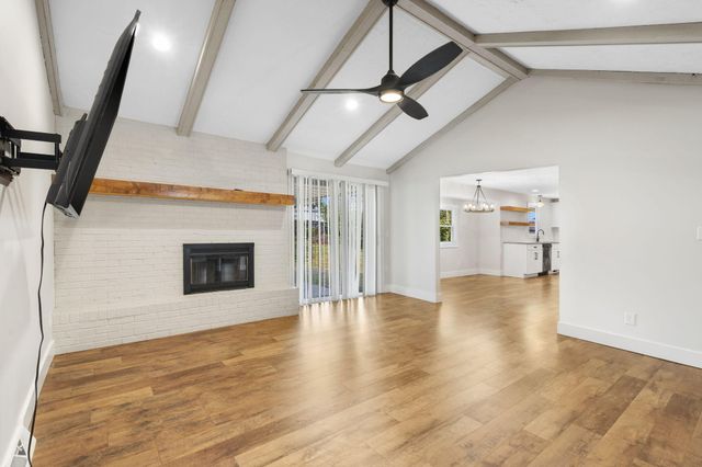 3349 South Avenue, Springfield, MO 65807