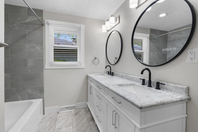 3349 South Avenue, Springfield, MO 65807