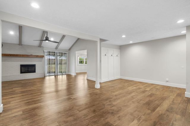 3349 South Avenue, Springfield, MO 65807