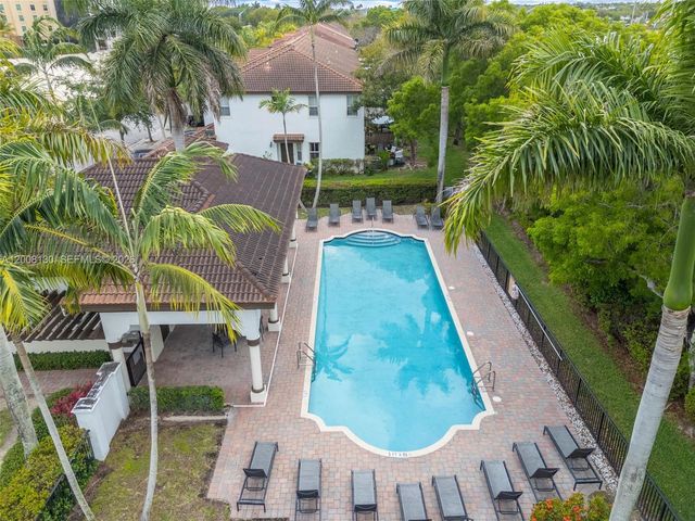 1072 NE 30th Ave, Homestead, FL 33033