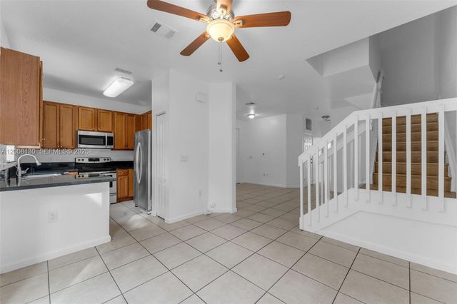 1072 NE 30th Ave, Homestead, FL 33033