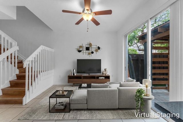 1072 NE 30th Ave, Homestead, FL 33033