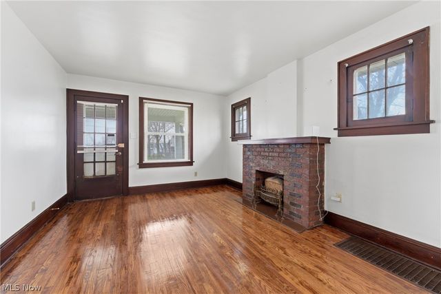 829 Indian Trail, Akron, OH 44314