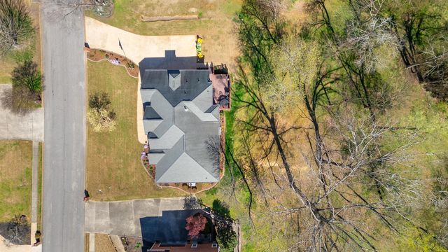 2007 Bay Pointe Drive, Hixson, TN 37343